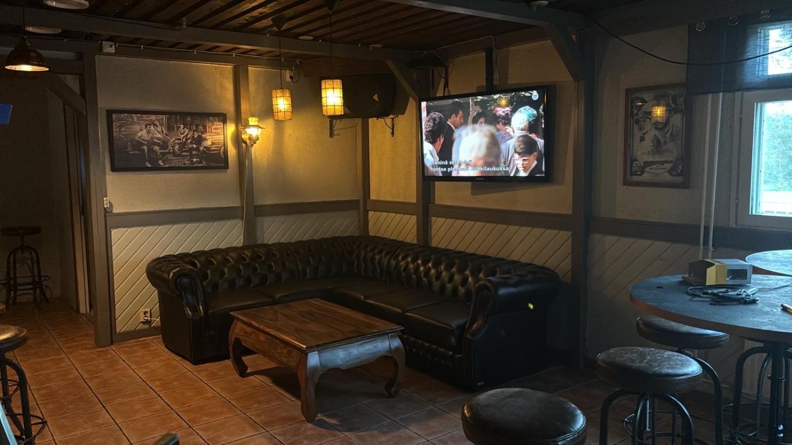 Hotelli Ravintola Tiilikka Rautavaara ภายนอก รูปภาพ