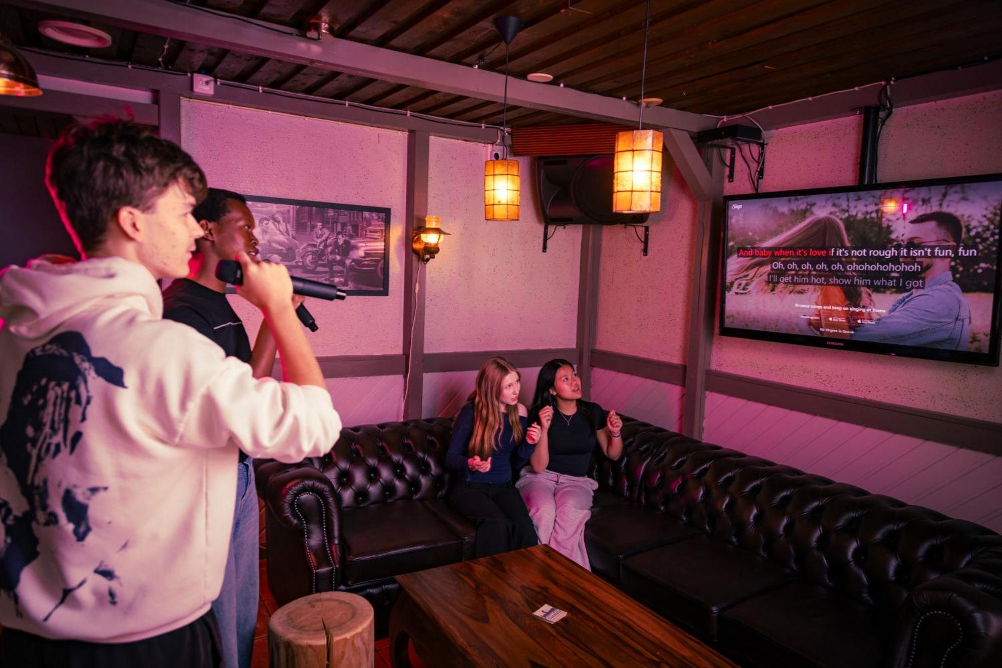 Hotelli Ravintola Tiilikka Rautavaara ภายนอก รูปภาพ