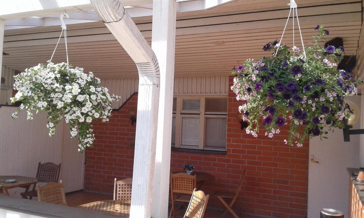 Hotelli Ravintola Tiilikka Rautavaara ภายนอก รูปภาพ